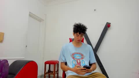 Mia and Max online show from March 14, 2026, 11:59 am