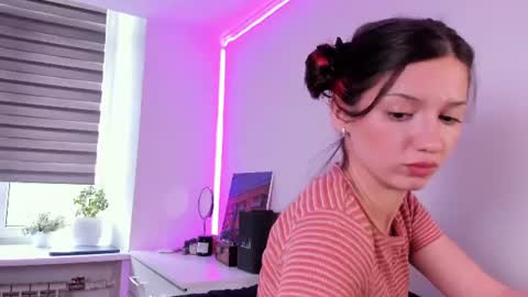 mia online show from July 10, 2026, 3:58 pm