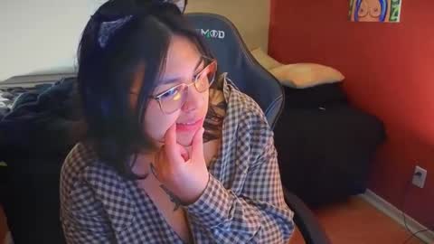 Mia online show from February 24, 2025, 1:46 am