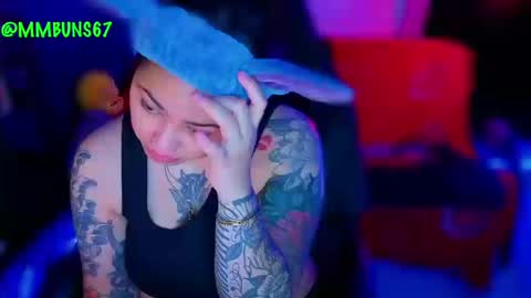 Mia online show from October 16, 2025, 12:11 am