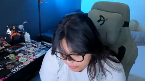 Snapshot of miacanela_xo chatting on May 28, 2026, 2:20 am Mia online show from May 28, 2026, 2:20 am