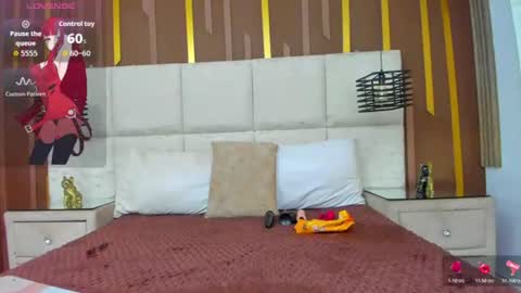 MiaCours online show from June 19, 2026, 7:06 pm