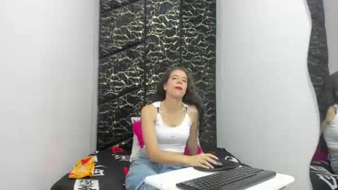 MiaCours online show from June 24, 2026, 1:54 pm