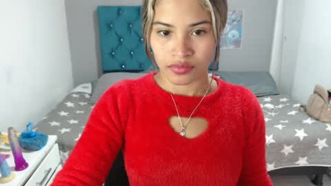 miacumgirl online show from April 8, 2026, 12:27 pm