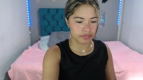 Snapshot of miacumgirl chatting on June 3, 2026, 12:30 pm miacumgirl online show from June 3, 2026, 12:30 pm