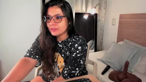 Snapshot of miadanielss chatting on March 5, 2025, 2:25 am IG Yojanagomez online show from March 5, 2025, 2:25 am