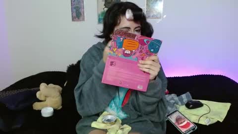 Snapshot of miadavisxx chatting on April 19, 2026, 8:22 pm Mia david online show from April 19, 2026, 8:22 pm