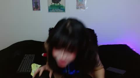 Snapshot of miadavisxx chatting on April 23, 2026, 8:22 pm Mia david online show from April 23, 2026, 8:22 pm