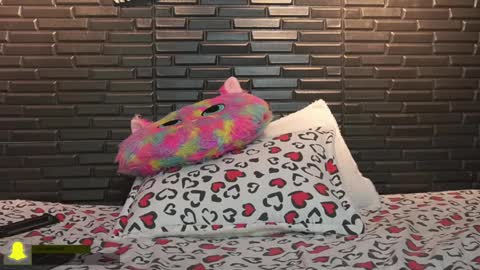 Mia online show from December 13, 2024, 3:49 am