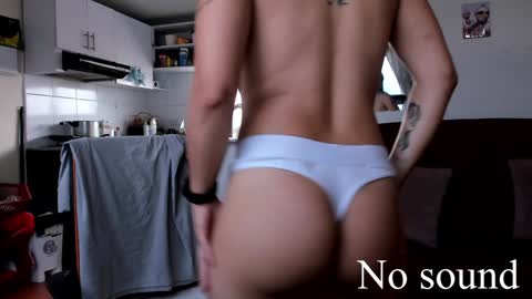 Mia online show from January 16, 2025, 7:31 pm