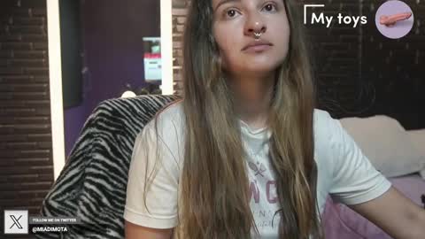 Mia online show from February 14, 2025, 5:51 am