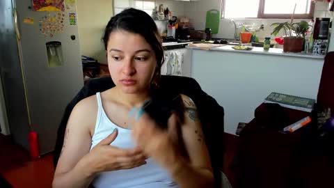 Mia online show from October 4, 2025, 6:50 pm