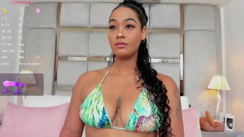 Snapshot of miaebony_ chatting on October 27, 2025, 9:19 pm Call me Mia online show from October 27, 2025, 9:19 pm