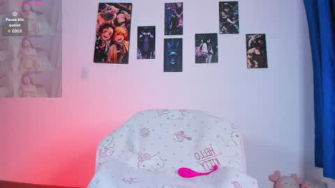 Mia Engels  online show from July 15, 2026, 12:16 am