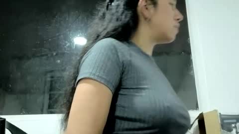 Snapshot of miafix chatting on June 24, 2026, 4:55 am Mia Carter Schedule 800 - 1430 gtm-5 online show from June 24, 2026, 4:55 am