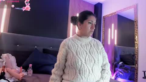 Snapshot of miafix chatting on June 25, 2026, 2:11 am Mia Carter Schedule 800 - 1430 gtm-5 online show from June 25, 2026, 2:11 am