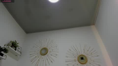 Snapshot of miah_bigboobs chatting on February 22, 2025, 9:01 am Miah Collins online show from February 22, 2025, 9:01 am