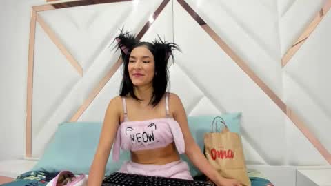 Snapshot of miaharper2 chatting on February 5, 2026, 4:17 am Mia Harper online show from February 5, 2026, 4:17 am