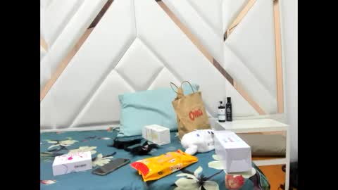 Snapshot of miaharper2 chatting on February 18, 2026, 3:24 am Mia Harper online show from February 18, 2026, 3:24 am