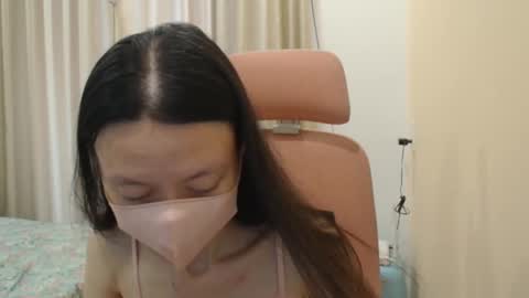 miahchan68 online show from March 4, 2026, 7:58 am