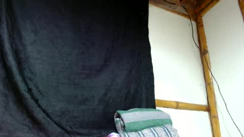Mia  Sam online show from May 1, 2026, 4:22 pm