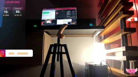 Snapshot of miajeans chatting on January 29, 2025, 10:11 pm Mia online show from January 29, 2025, 10:11 pm