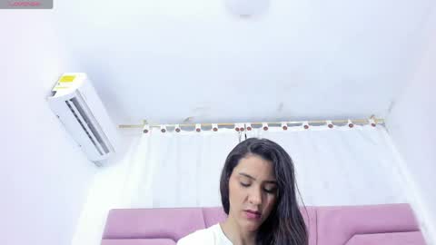 Snapshot of miajhonsonx chatting on May 7, 2026, 1:49 pm miajhonsonx online show from May 7, 2026, 1:49 pm