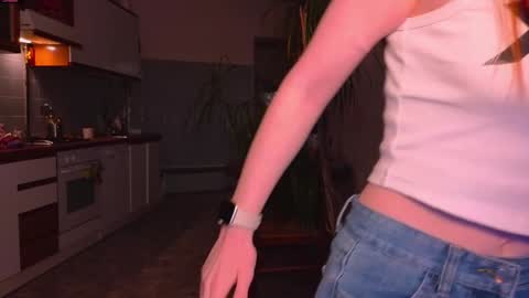 milanaaaa online show from January 23, 2025, 10:33 pm