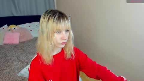 miakimiko online show from May 10, 2026, 2:17 am