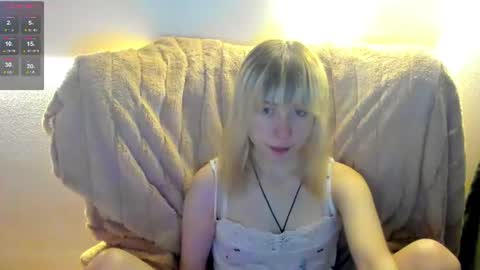 miakimiko online show from June 22, 2026, 1:07 am