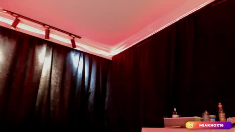 Mia online show from April 24, 2026, 12:35 am