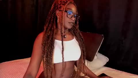 Mia online show from July 3, 2026, 12:28 am