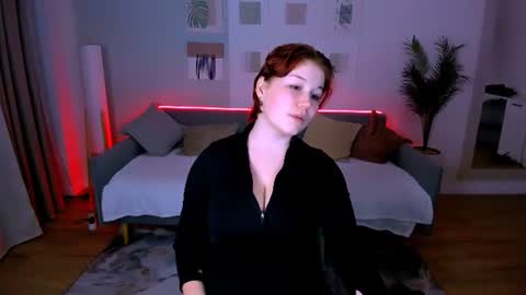 Snapshot of mialacrice chatting on June 18, 2026, 6:45 pm mialacrice online show from June 18, 2026, 6:45 pm