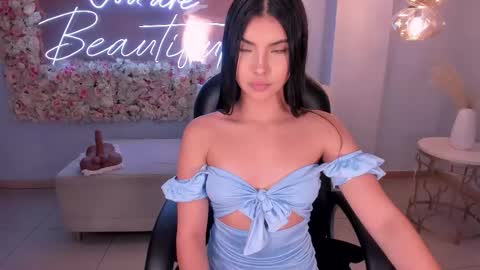 Call me Mia  online show from March 24, 2026, 8:03 pm