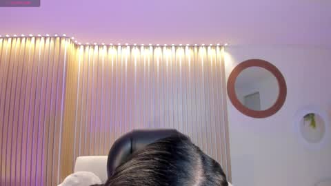 Call me Mia  online show from April 25, 2026, 7:22 pm