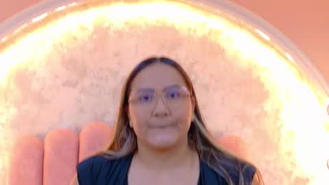 Mia online show from February 21, 2026, 3:18 am