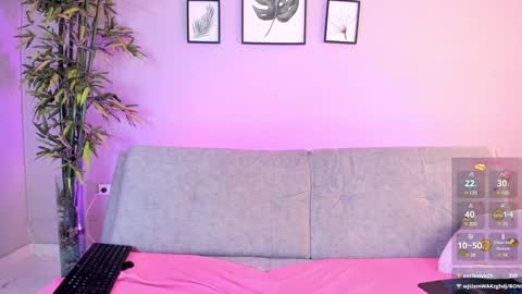 Mia online show from January 18, 2025, 9:55 pm