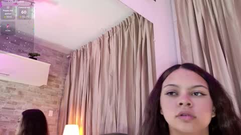 Mia online show from February 6, 2026, 7:50 pm