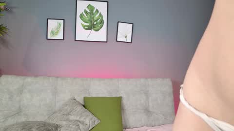 Mia online show from February 7, 2026, 4:33 pm