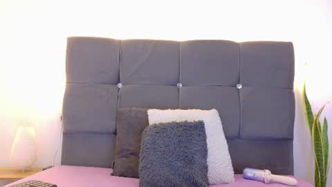 Snapshot of miamackleyn_ chatting on July 5, 2026, 1:18 pm MIA online show from July 5, 2026, 1:18 pm