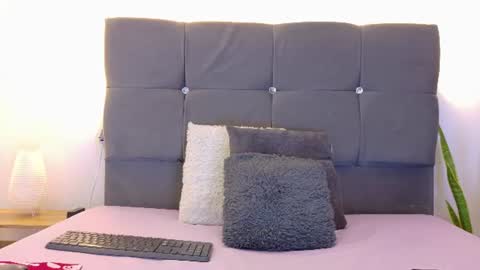 Snapshot of miamackleyn_ chatting on July 14, 2026, 12:44 pm MIA online show from July 14, 2026, 12:44 pm