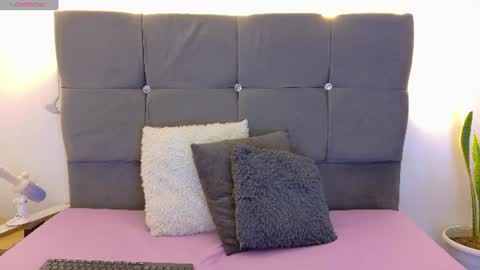 Snapshot of miamackleyn_ chatting on July 21, 2026, 12:07 pm MIA online show from July 21, 2026, 12:07 pm