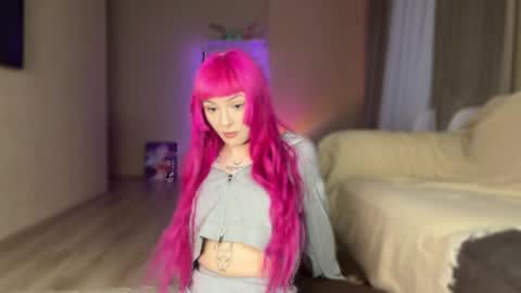 Eva online show from April 18, 2026, 1:20 am