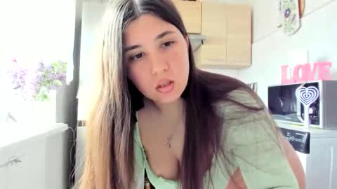 Snapshot of miamarrone chatting on May 10, 2026, 1:38 pm MiaMarrone online show from May 10, 2026, 1:38 pm