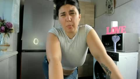 Snapshot of miamarrone chatting on June 20, 2026, 5:38 pm MiaMarrone online show from June 20, 2026, 5:38 pm