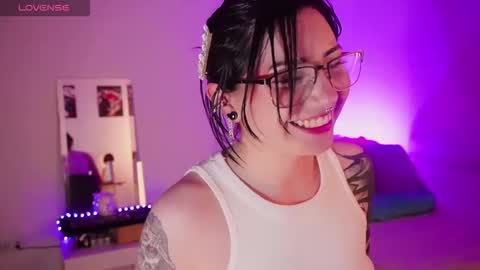 Lili online show from February 15, 2026, 1:35 am