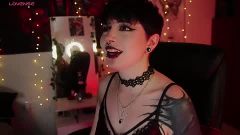 Lili online show from April 24, 2026, 2:03 am