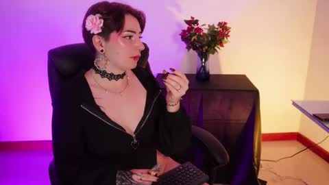 Snapshot of miami_18_ chatting on June 20, 2026, 1:52 am Lili online show from June 20, 2026, 1:52 am