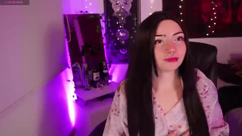 Lili online show from July 5, 2026, 4:07 am
