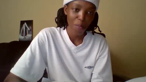 Snapshot of miami_muffin chatting on May 7, 2026, 1:16 pm Muffin online show from May 7, 2026, 1:16 pm